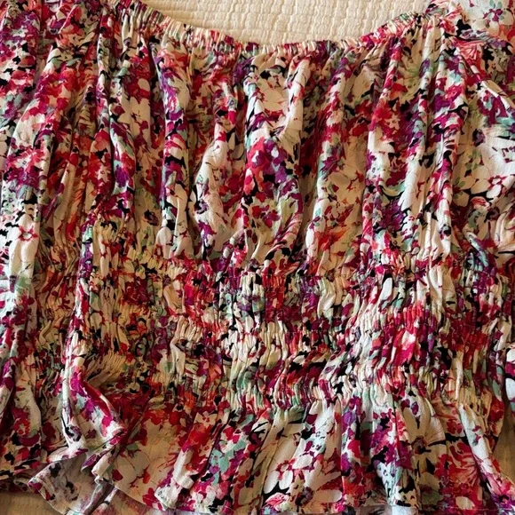Astr Multicolor Floral Blouse - Picture 9 of 9